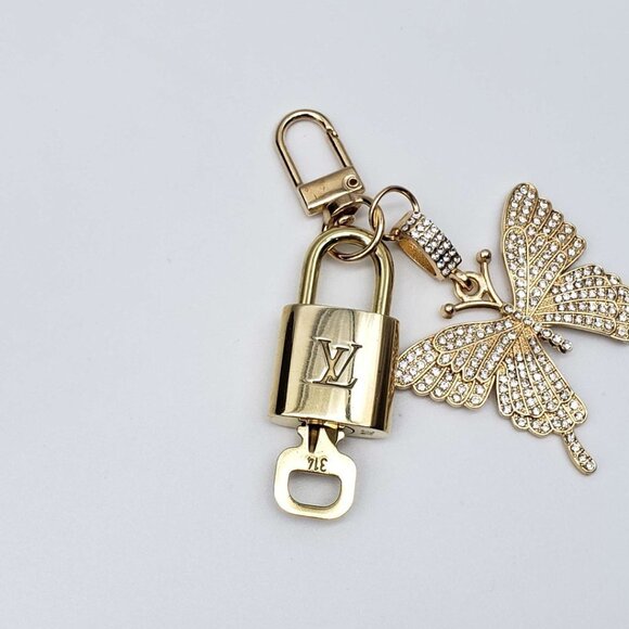 100% Auth Louis Vuitton Lock & Key with unbranded Bagcharm, Keycharm, Keychain - Picture 3 of 5